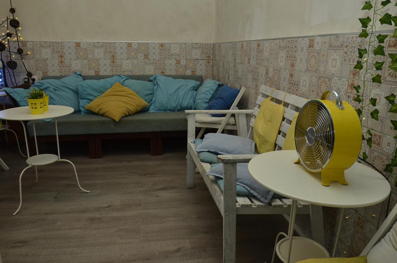 Hostel The Lights Garden Malaga Zewnętrze zdjęcie